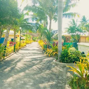 3* Resort Paradise Island Park &